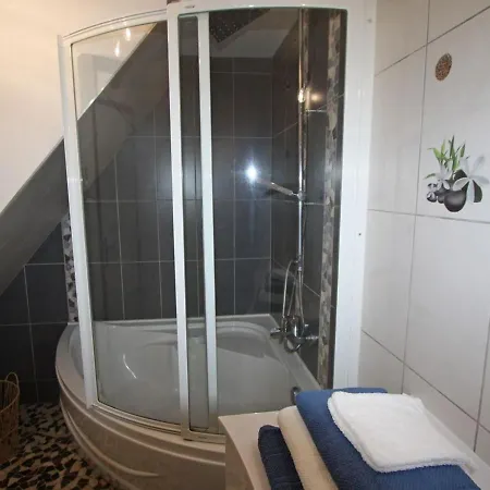 Chaleureux Avec Terrasse, Proche Sentiers De Randonnée, équipements Inclus, à 30min De Saint-dié - Fr-1-589-381 Le Saulcy