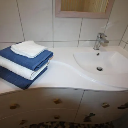 Holiday home Chaleureux Avec Terrasse, Proche Sentiers De Randonnee, Equipements Inclus, A 30min De Saint-die - Fr-1-589-381 *